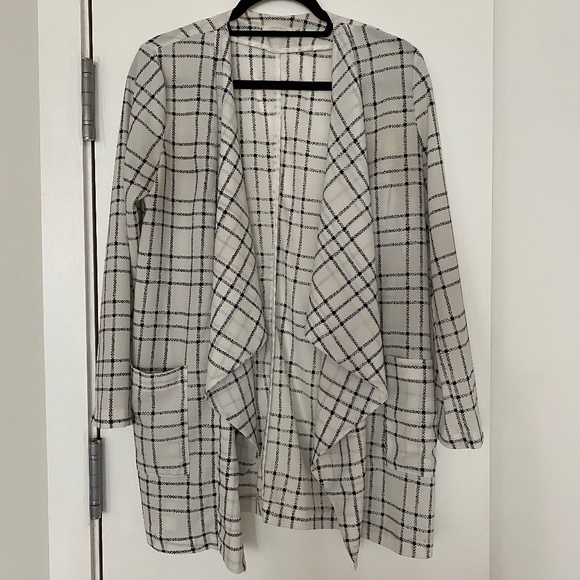 Lush - Women's Black and White Top - Picture 1 of 5